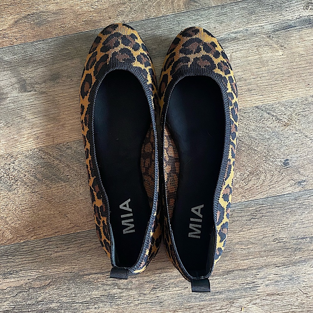 Cheetah Print Flats Size 8 Mia